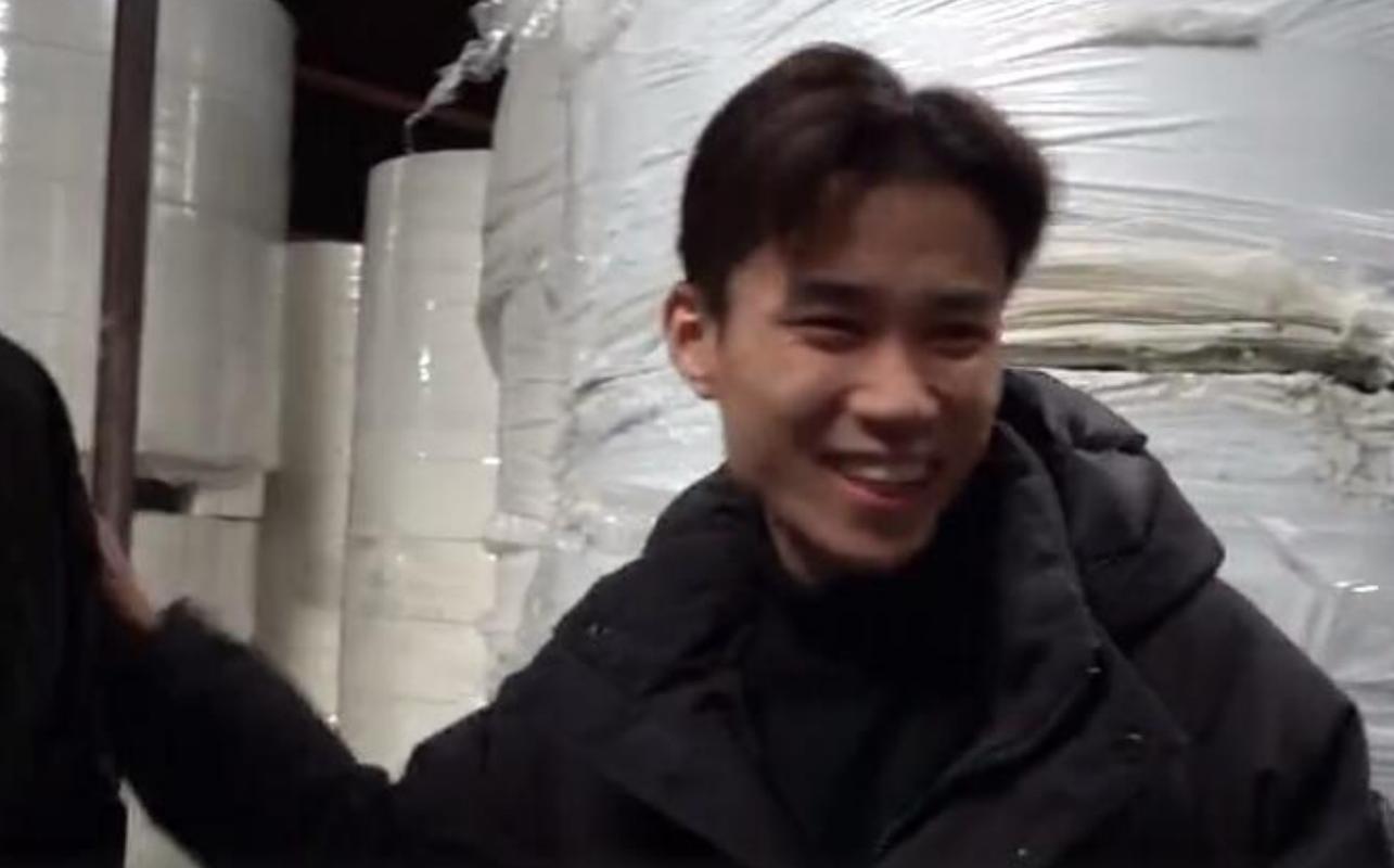 中国商人找*火军**商当保镖，花费上亿国外买口罩，结果他赌赢了