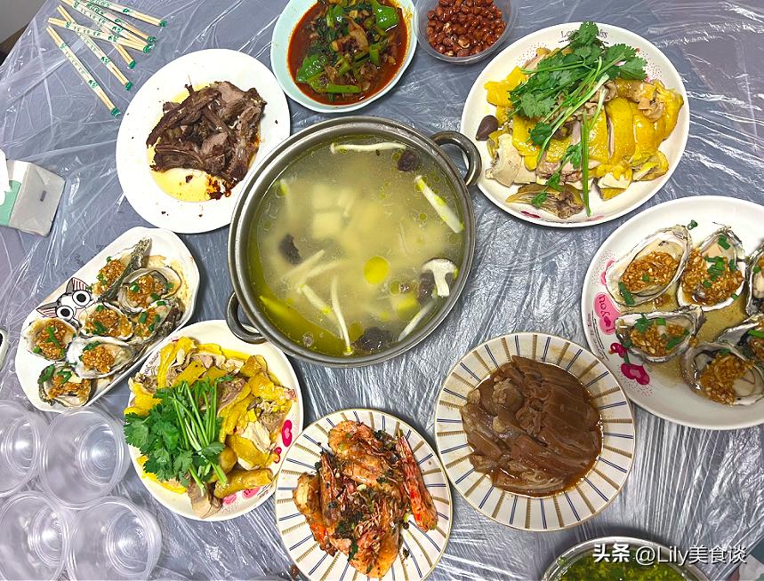 中秋节家人聚餐发朋友圈,中秋节家庭晒菜朋友圈