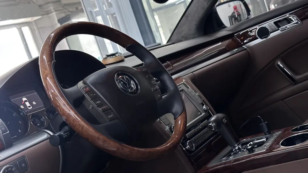 大众100万左右的车辉腾,重庆二手辉腾全面翻新修复