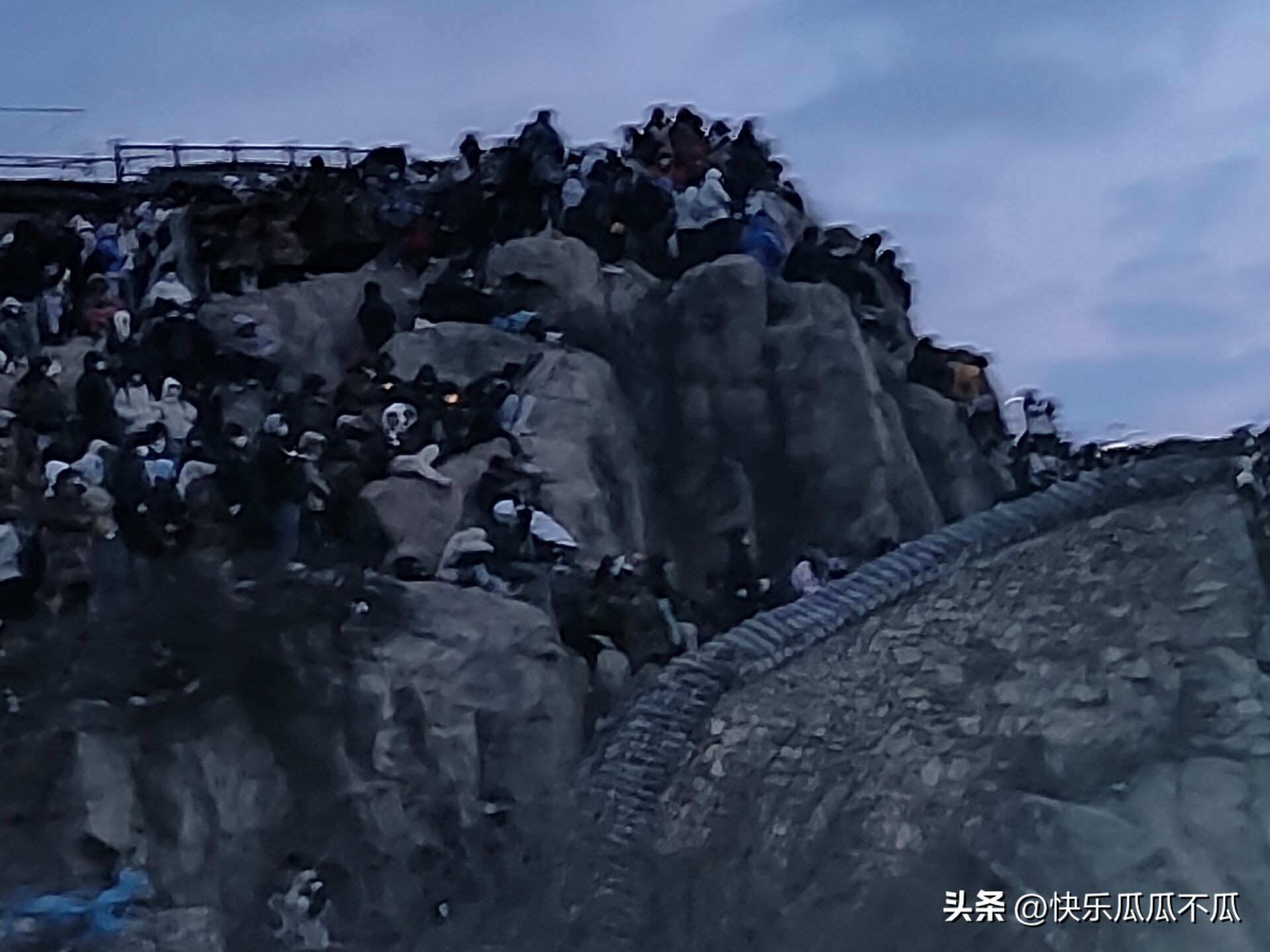 憋尿憋到膀胱很疼怎么办,憋尿憋到肾疼是什么原因