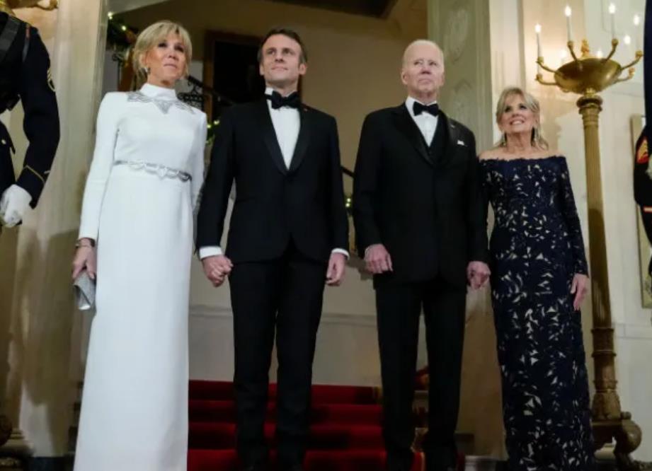 布丽吉特惊艳的连衣裙,布丽吉特的西服