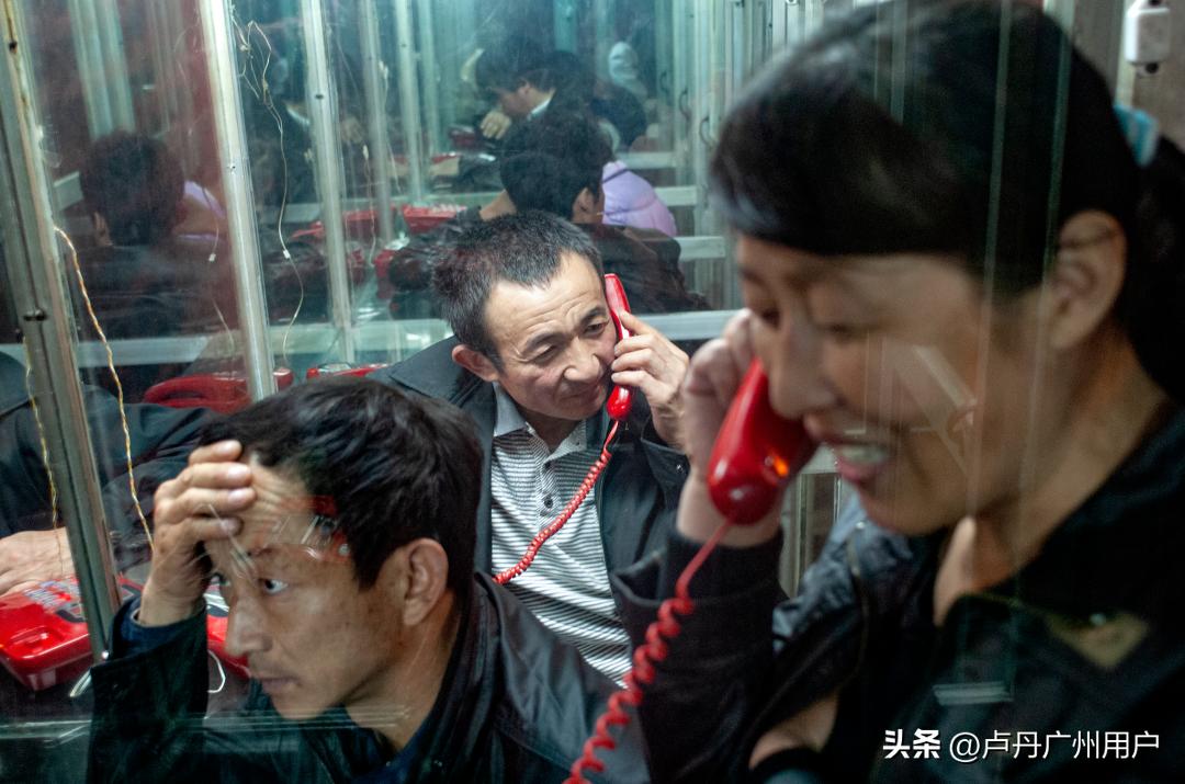 20年拍下150万张“东莞女工”在国外爆火：中国制造，不可思议！