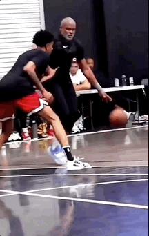 23岁患心脏病，47岁还能吊打现役中锋！这“糟老头”当年有多牛？