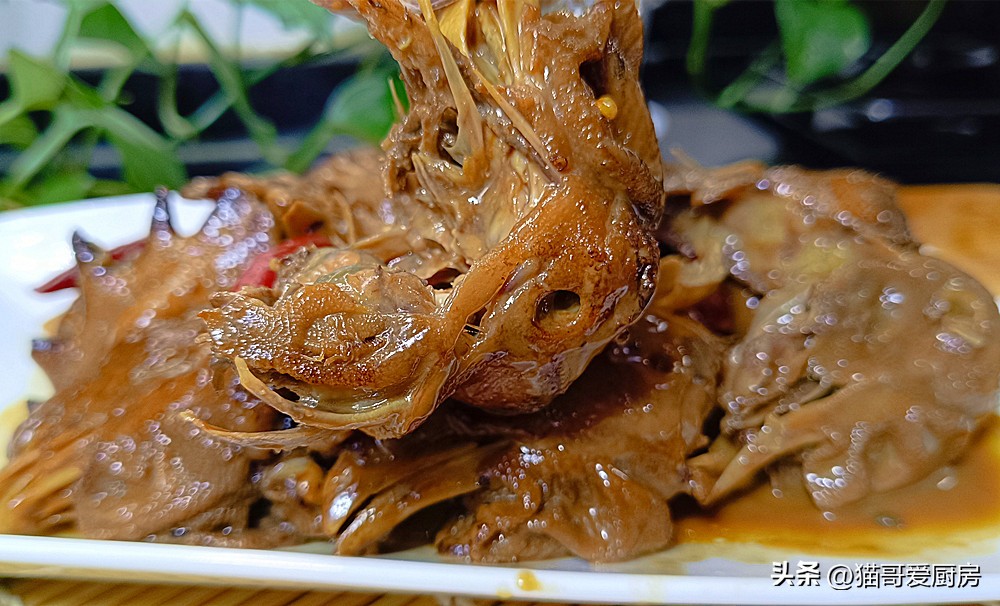 鸡头怎么做特别好吃,鸡头应该怎么熬才好吃