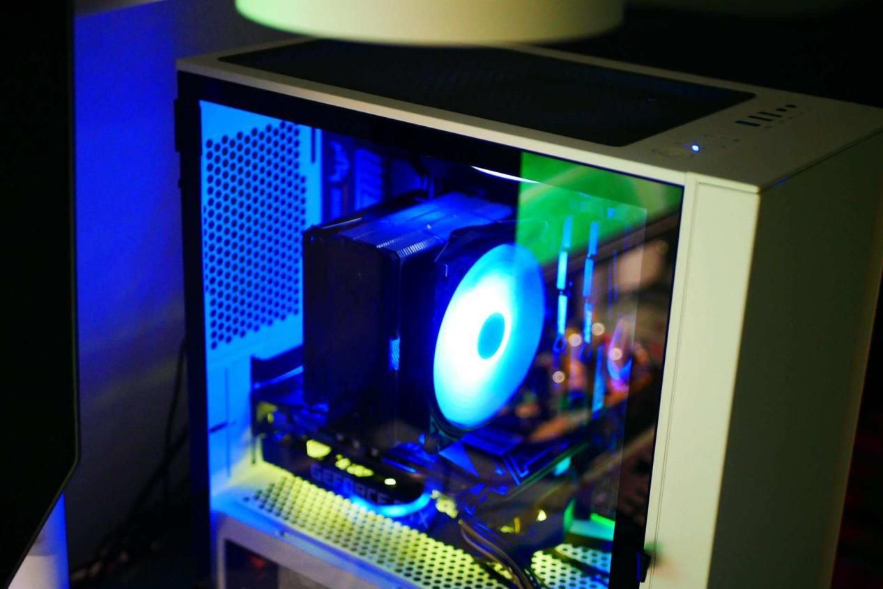 cpu散热器选风冷好还是水冷好,Cpu散热器风冷和水冷哪个好