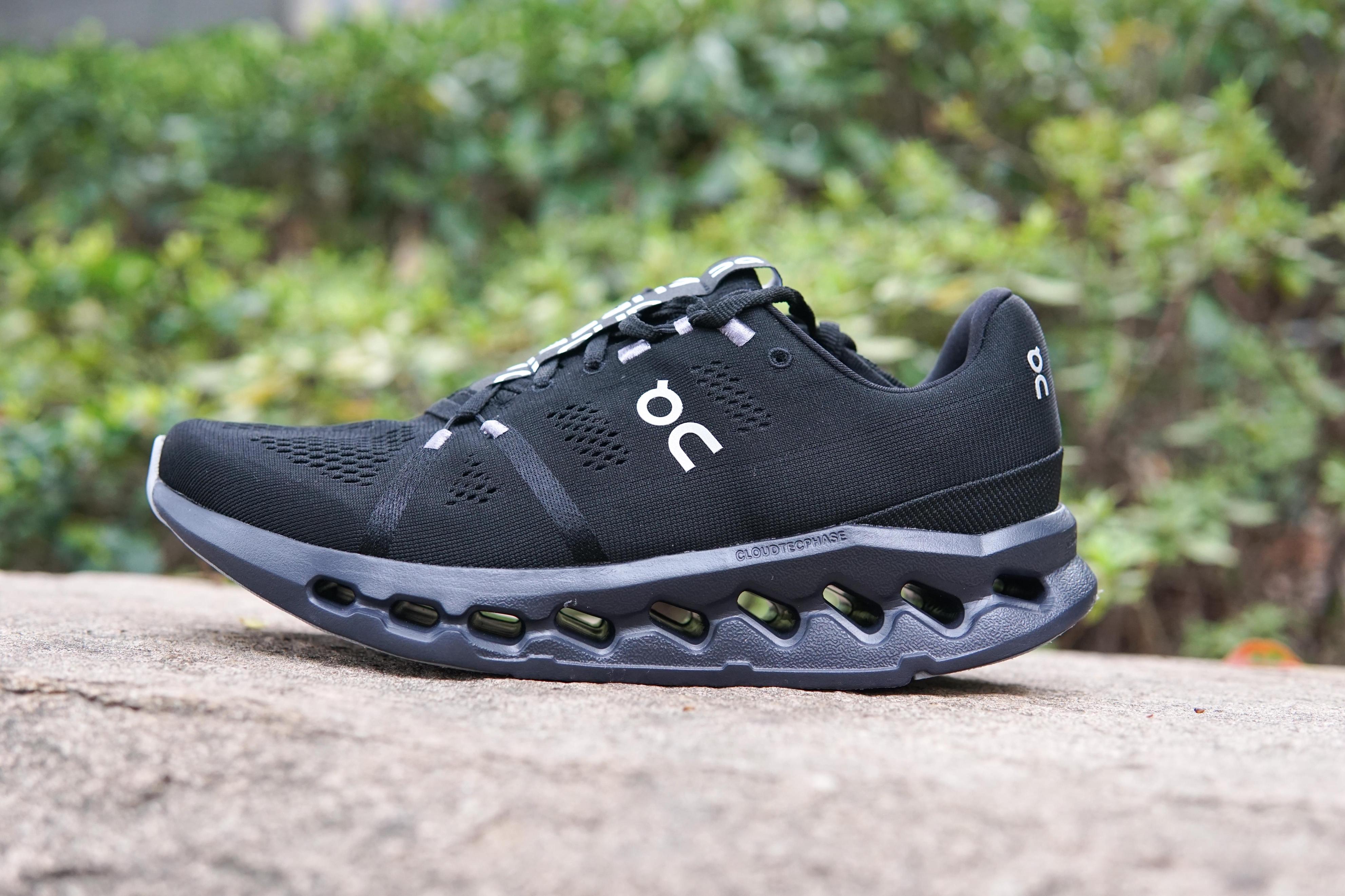 昂跑cloudsurfer和cloudeclipse,踩在云端的跑鞋