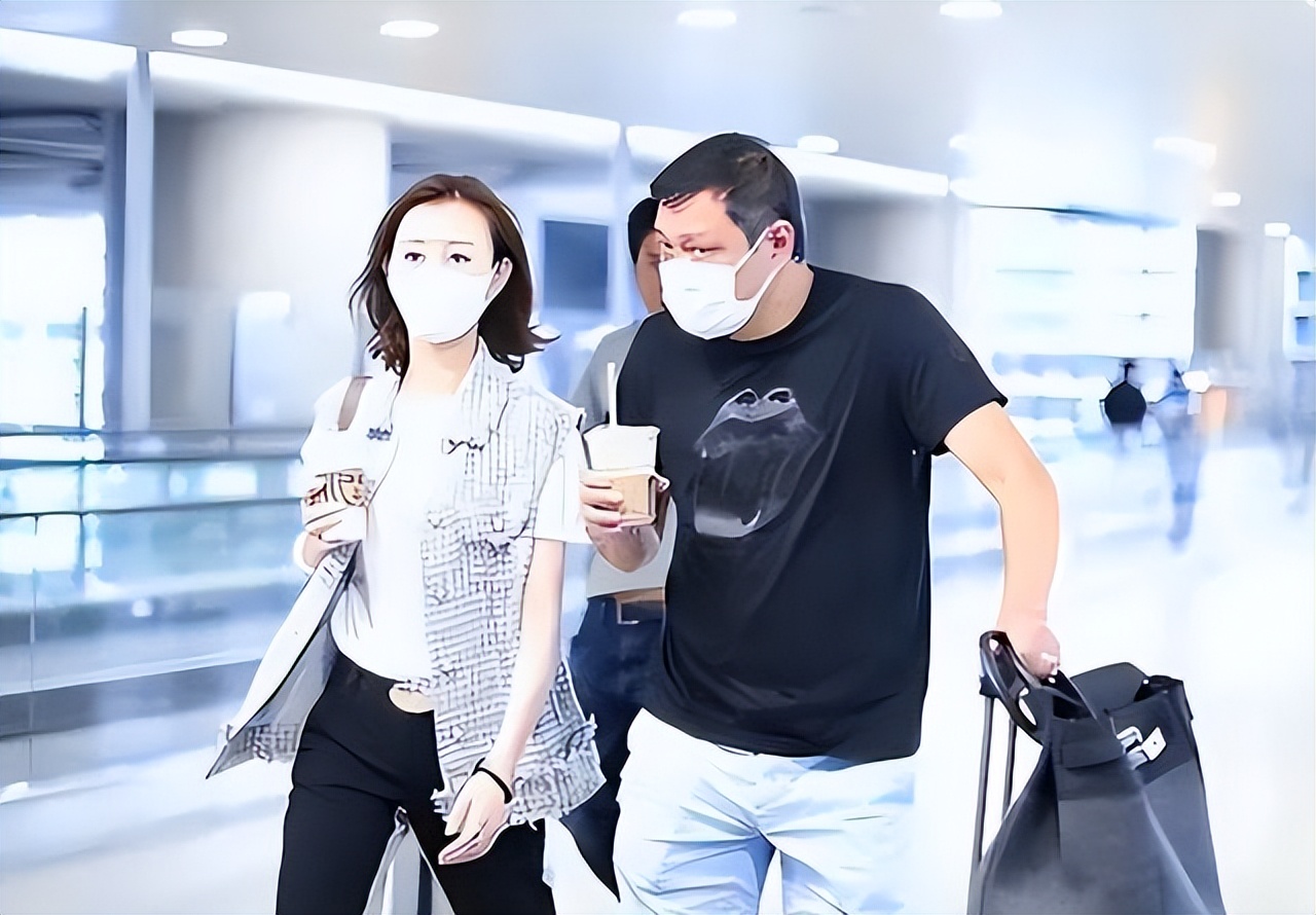 范志毅与爱妻两人差17岁,范志毅小18岁娇妻罕见意外曝光