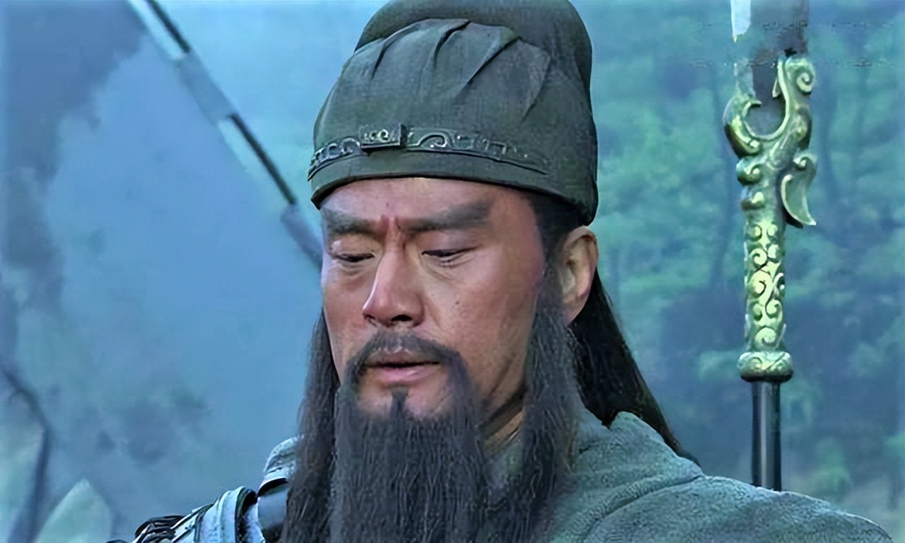 关帝庙前的一副对联，道尽关公一生的荣耀与悲壮，写了什么？