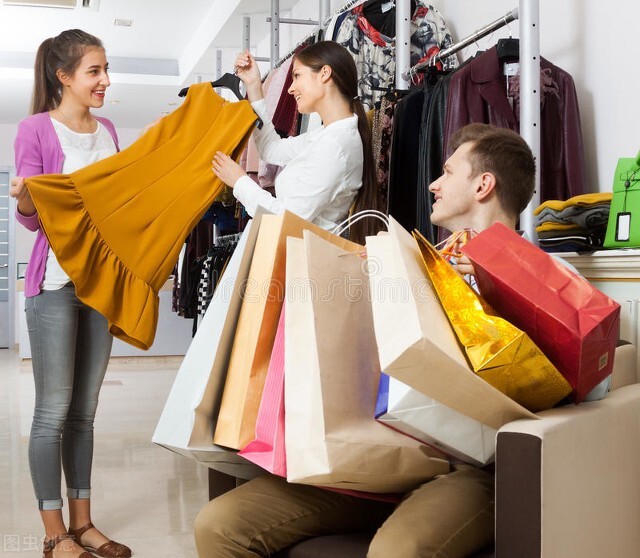 原价68元一件的T恤,现价只卖2元,老板十五天盈利35万,凭什么?