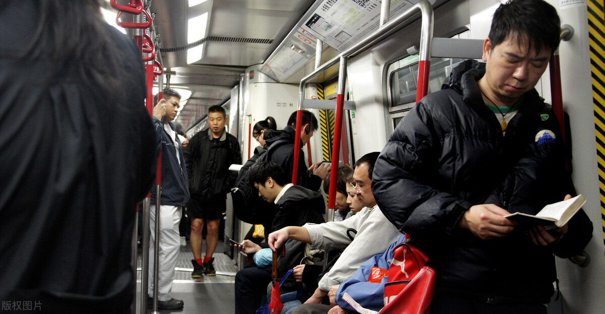 乘坐地铁的详细流程上海,在上海乘坐地铁