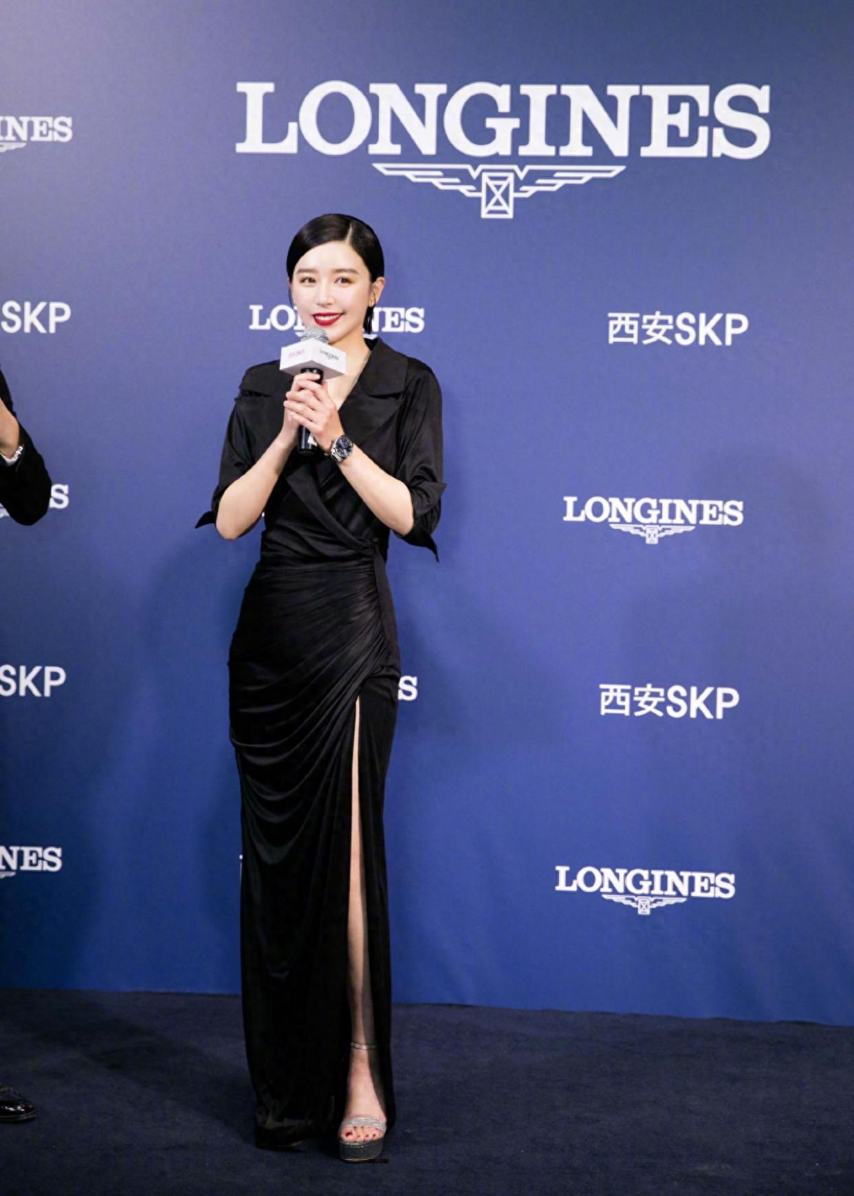 宽松热裤走光*拍偷**阚清子“有毒”吗？分手后衣服美得让人移不开