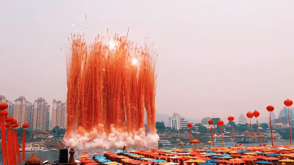 2010西双版纳傣族万人泼水节,西双版纳万人泼水节狂欢