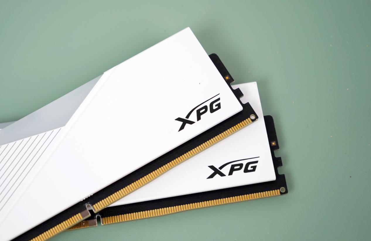 amd锐龙7000u处理器核显性能,amd锐龙7000相当于酷睿什么级别