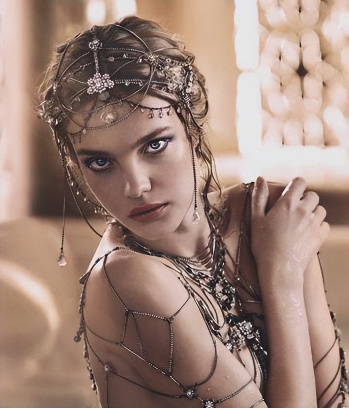 天降壕姐！LV太子妃通过测DNA找到失散多年亲妹，带她巴黎豪华游