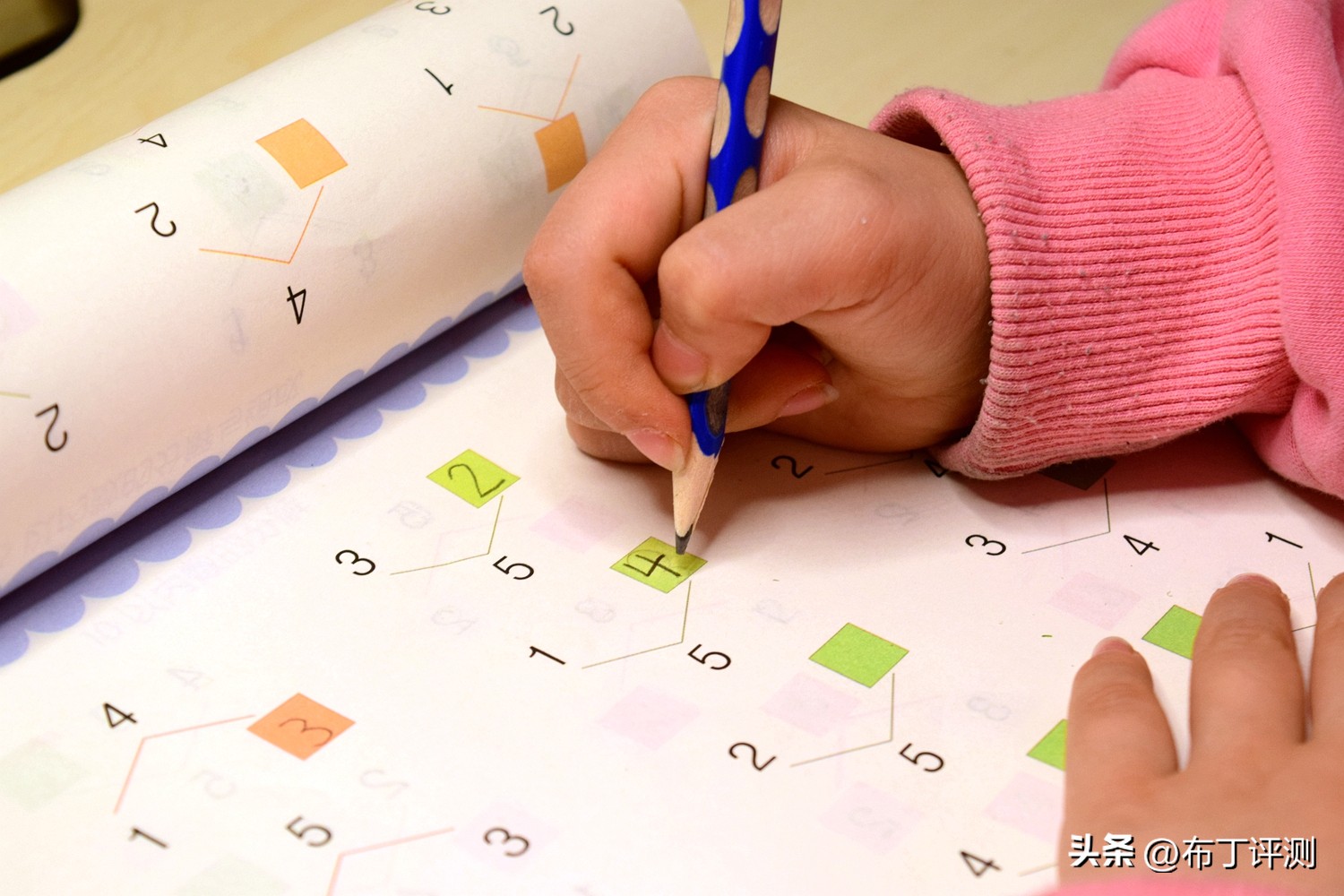 台灯的选择预防近视,NIR红光护眼灯技术