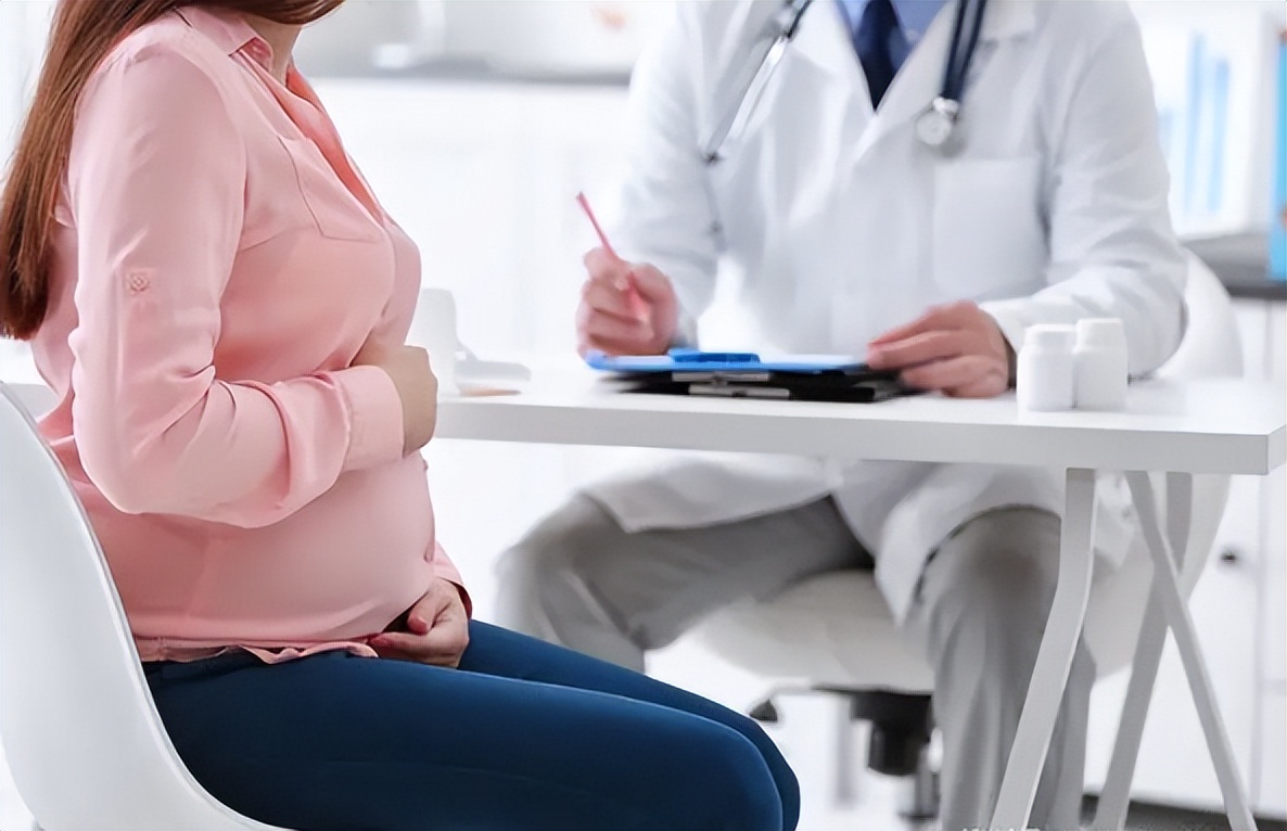 霉菌性阴道炎用药后会痒怎么回事,霉菌性阴道炎下面很痒怎么办