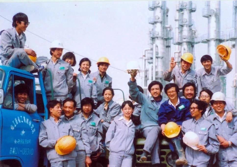 他26岁辞职创业，将企业做到世界500强，却把公司交给国家，为啥