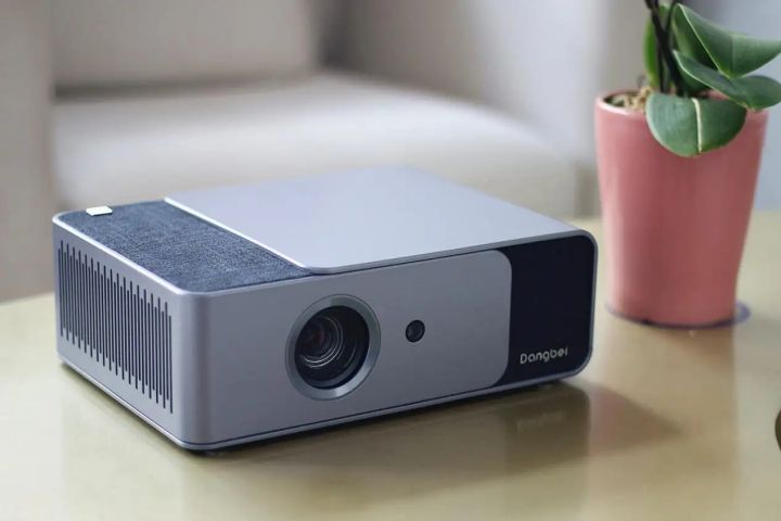 投影仪当贝坚果极米哪个性价比高,坚果n1sultra4k三色激光投影仪