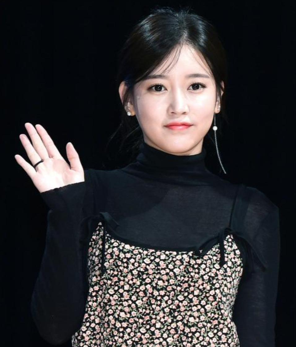 29岁高颜值女星官宣婚讯,韩国女星官宣结婚了吗