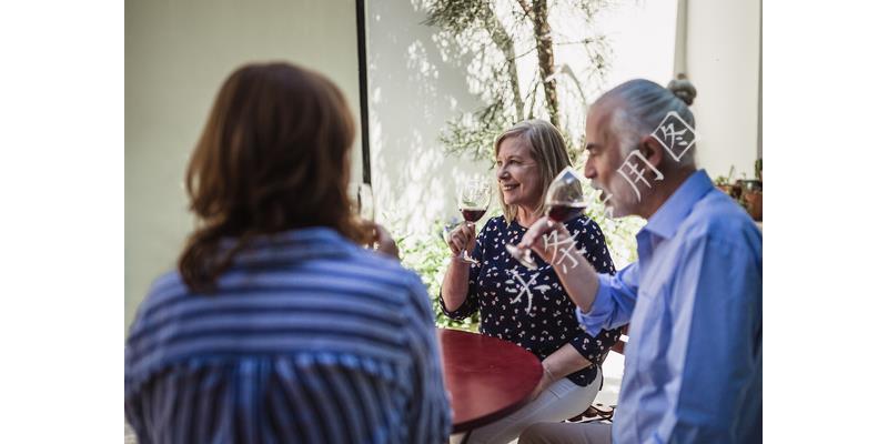 带孩子去亲戚家玩被忽略,带孩子去玩把孩子弄丢了