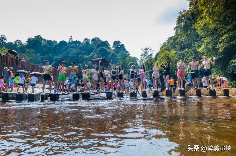 天台山避暑推荐,五一去天台山凉快吗