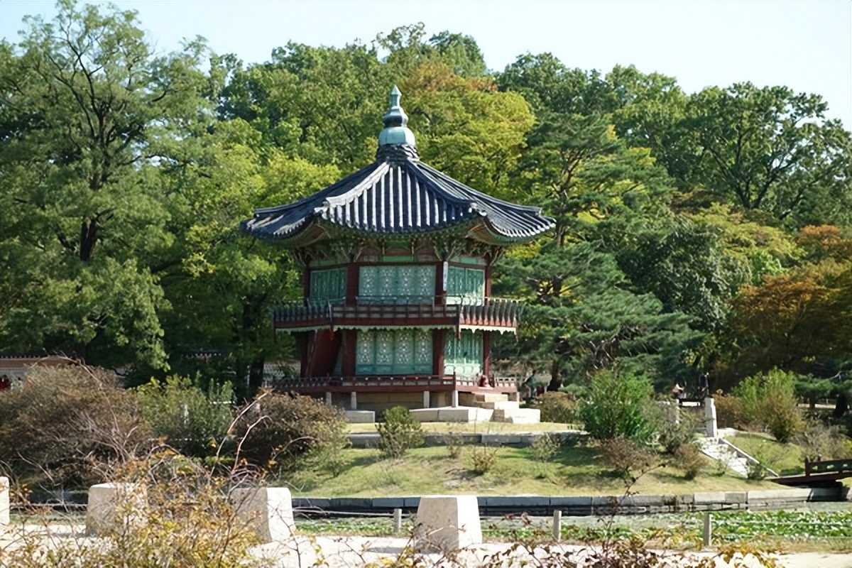 首尔景福宫游记,韩国景福宫和青瓦台在一起吗