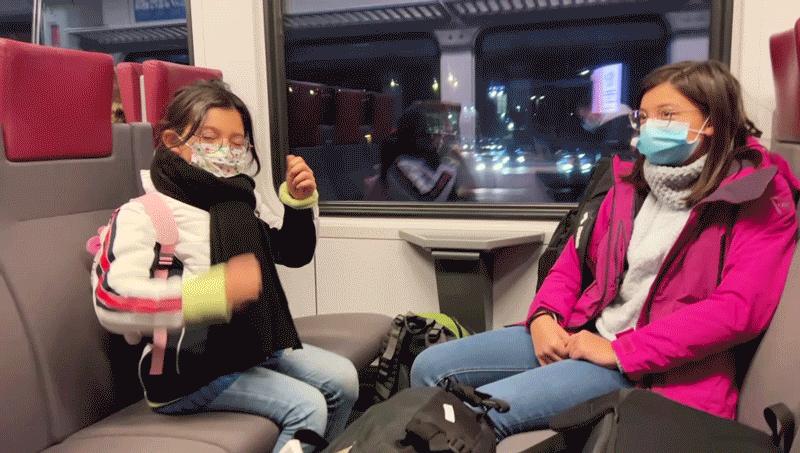 去芬兰看极光，见圣诞老人，路上却丢失行李，差点被锁地牢