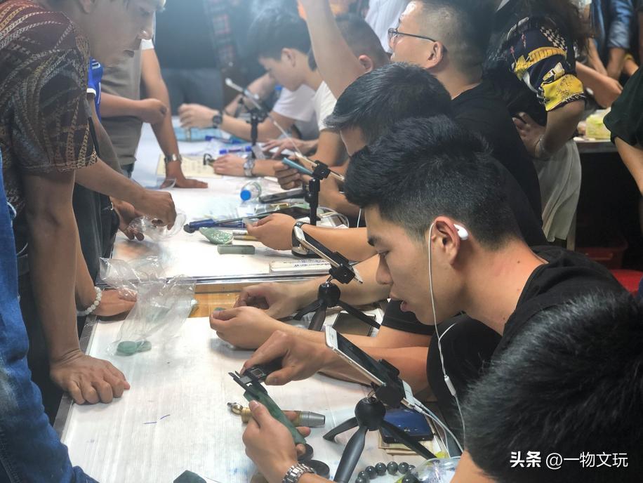 在哪个直播间买玉最靠谱,24小时直播卖玉