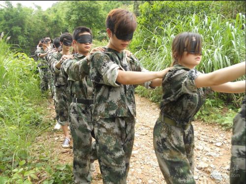 适合年轻人玩的团建小游戏,适合团建的小游戏冷门