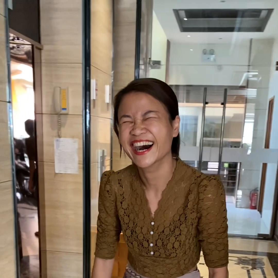 青姐追到老缅家里“薅羊毛”竟然还有意外收获😱@DOU+小助手