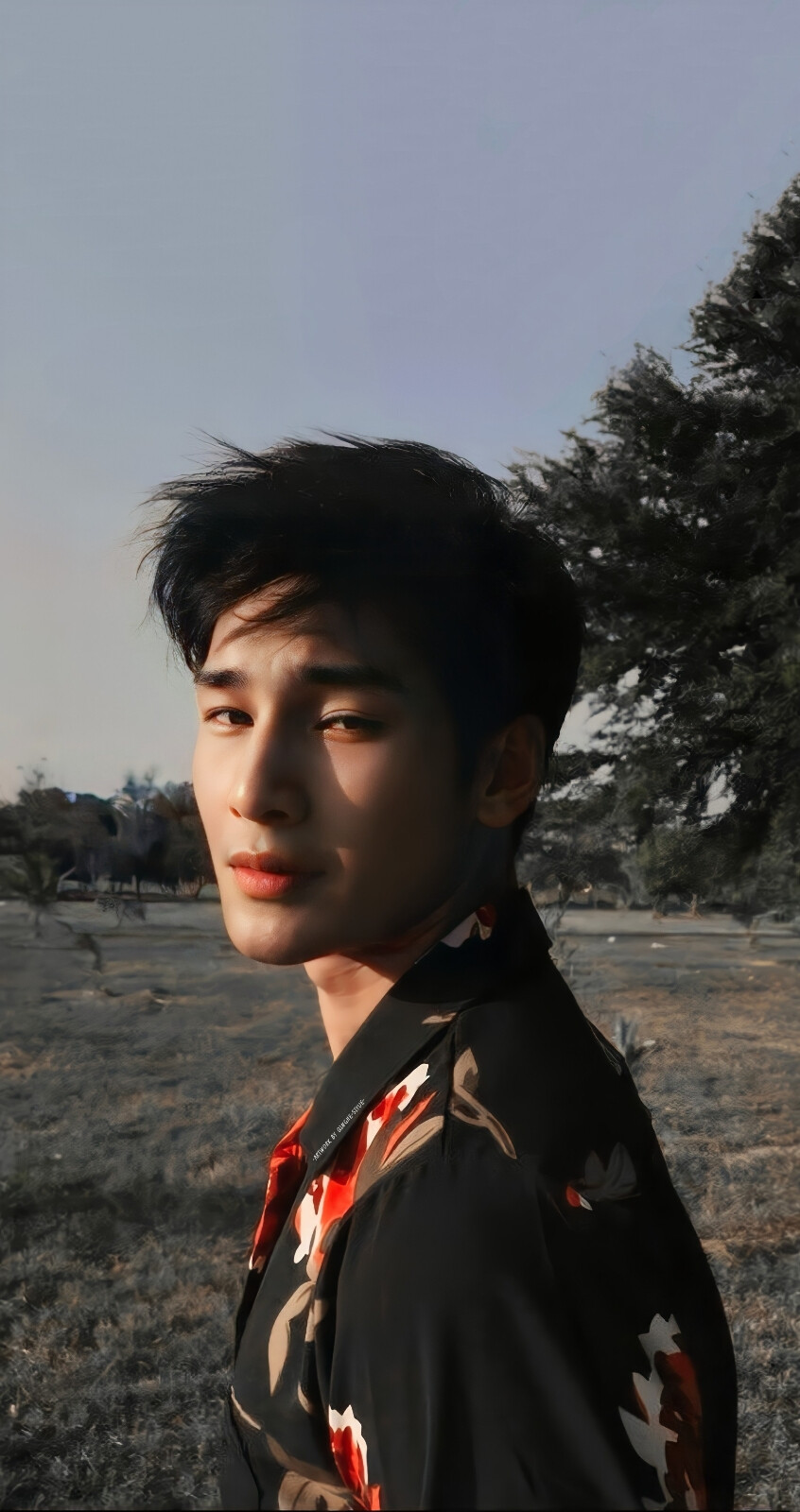 他泰相似男孩之Apo糕卡娜:黑皮小辣椒同经纪人中国血统港风少年