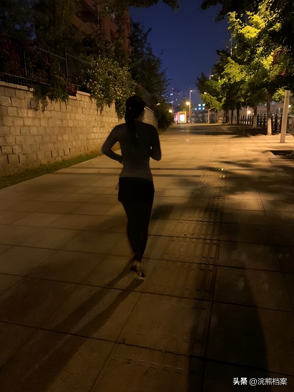 女子夜跑遇害案庭审现场,夜跑遇害女孩被害过程