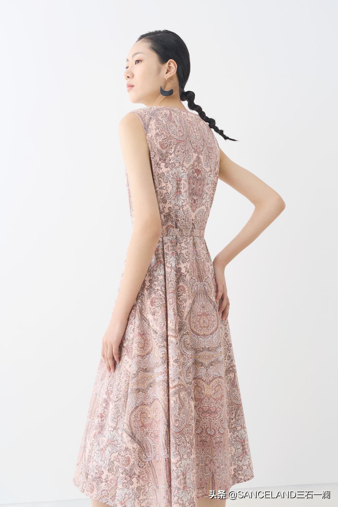 高端碎花印花棉麻连衣裙,丹慕妮尔气质印花连衣裙