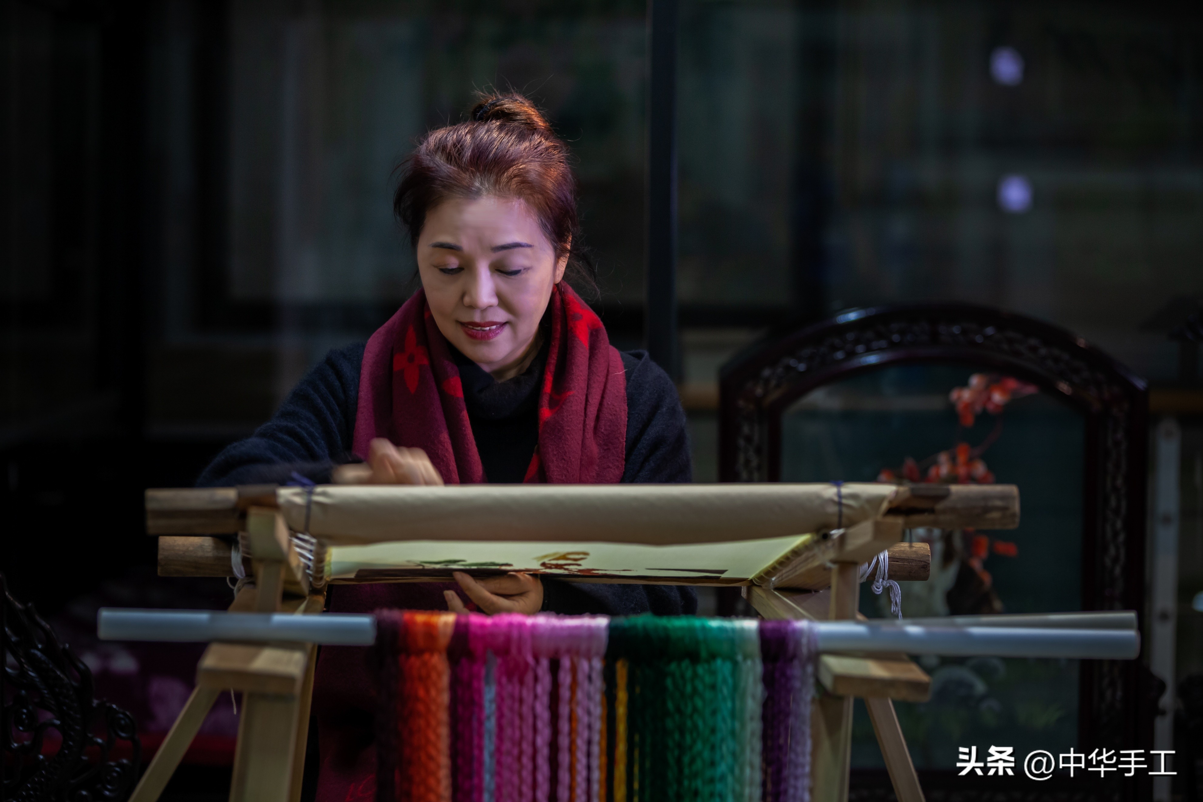 如同真毛一样的湘绣，让猛狮一展温柔与灵动