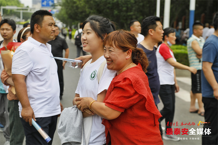 山东2024夏季高考新闻发布会,2023年山东各地市夏季高考人数
