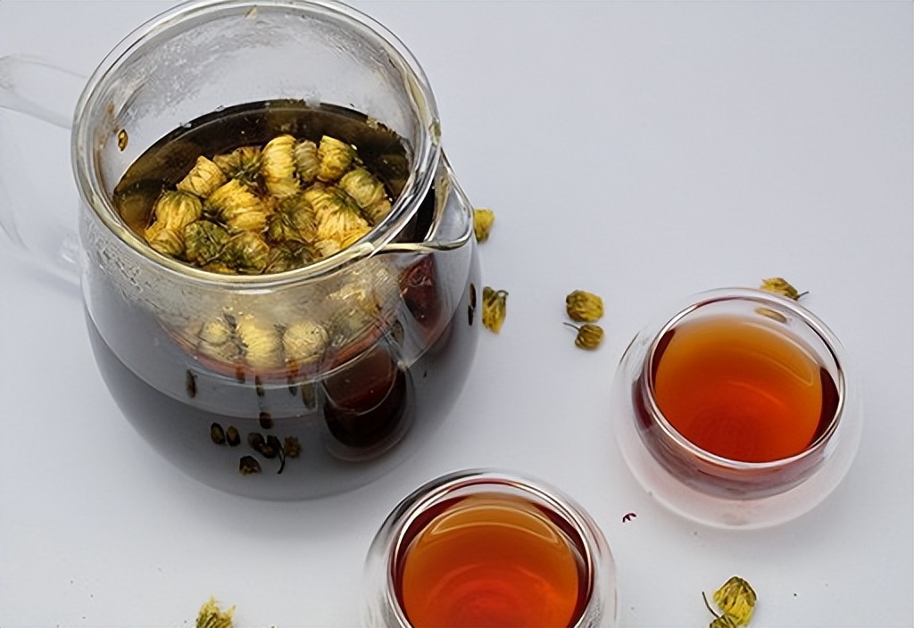 年龄大了不能喝菊花茶？建议：50岁后，牢记2喝3不喝，喝对好处多