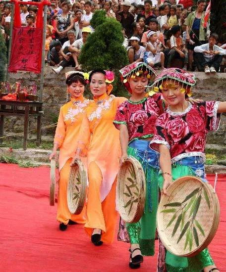 五十六个民族的风俗和服饰,费青儿五十六个民族服饰合集