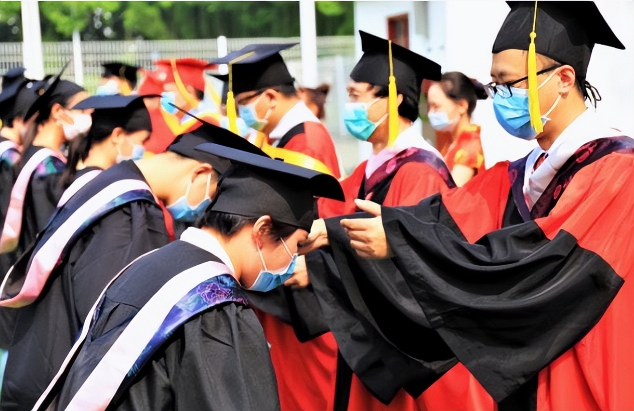 高校招聘博士都是直接引进吗,高校行政岗招本科吗