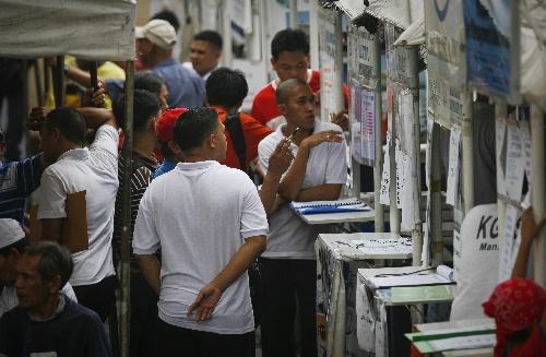 在国外乞讨的四川小伙,四川小伙在巴西回国