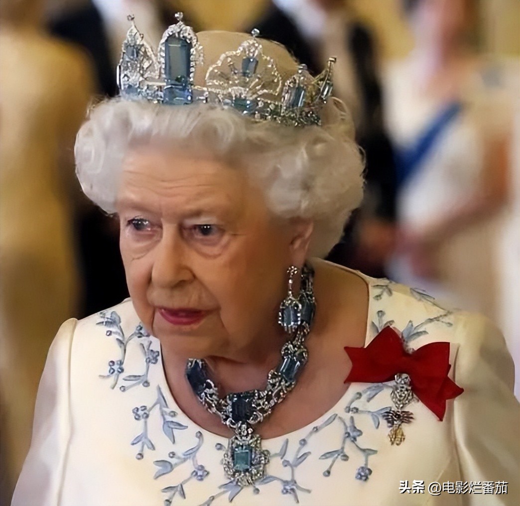 英国女王最有价值的珠宝,英女王去世她的王冠谁继承
