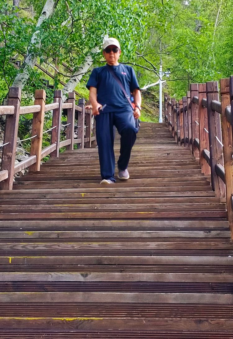 龙江县龙江第一湾,龙江第一湾山顶全貌