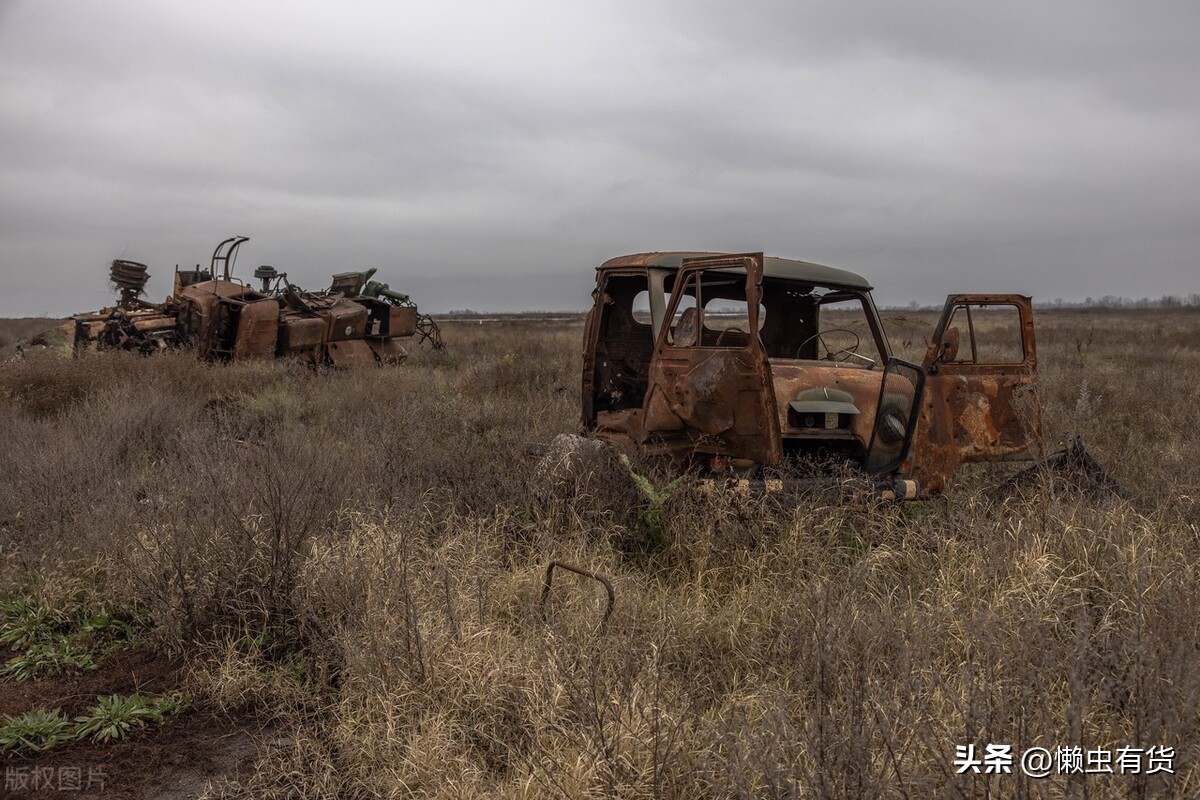 再打下去或将无人！乌克兰开战后人口少了1100万，还欠下一屁股债