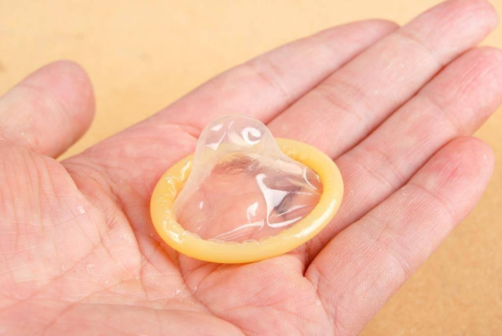 “安全套”真的安全吗？医生：不论男女，2个副作用要了解！