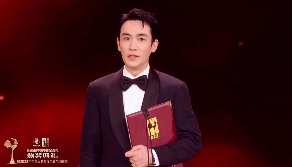 朱一龙获金鸡奖最佳男主角全过程,朱一龙获金鸡奖最佳男主后采访