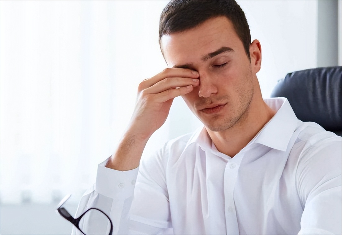 一天多少时间段血压高才需要吃药,血压高有哪些症状要及时就医