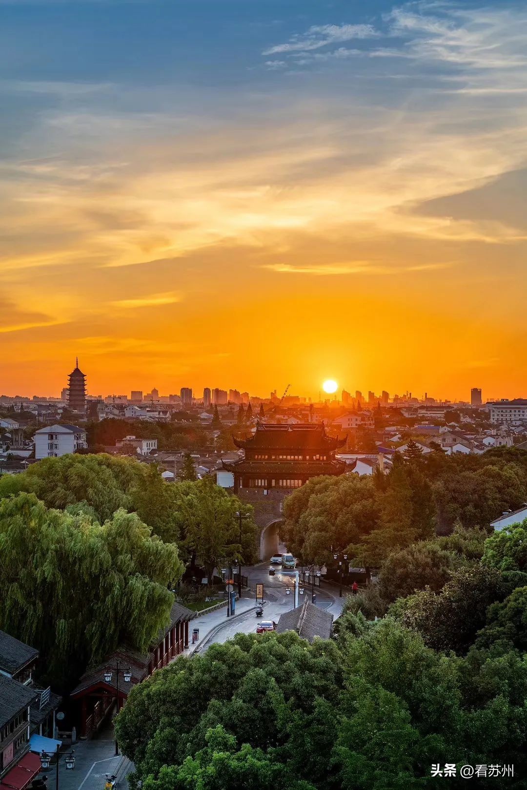 苏州荣登中国最具幸福感城市,苏州入围中国最具幸福感城市