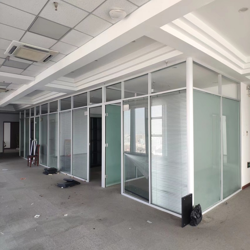 双玻百叶隔断和磨砂玻璃隔断,轻奢艺术玻璃半墙隔断