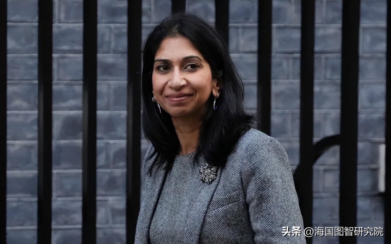 英国任命新一任内政大臣,现任英国国王是谁