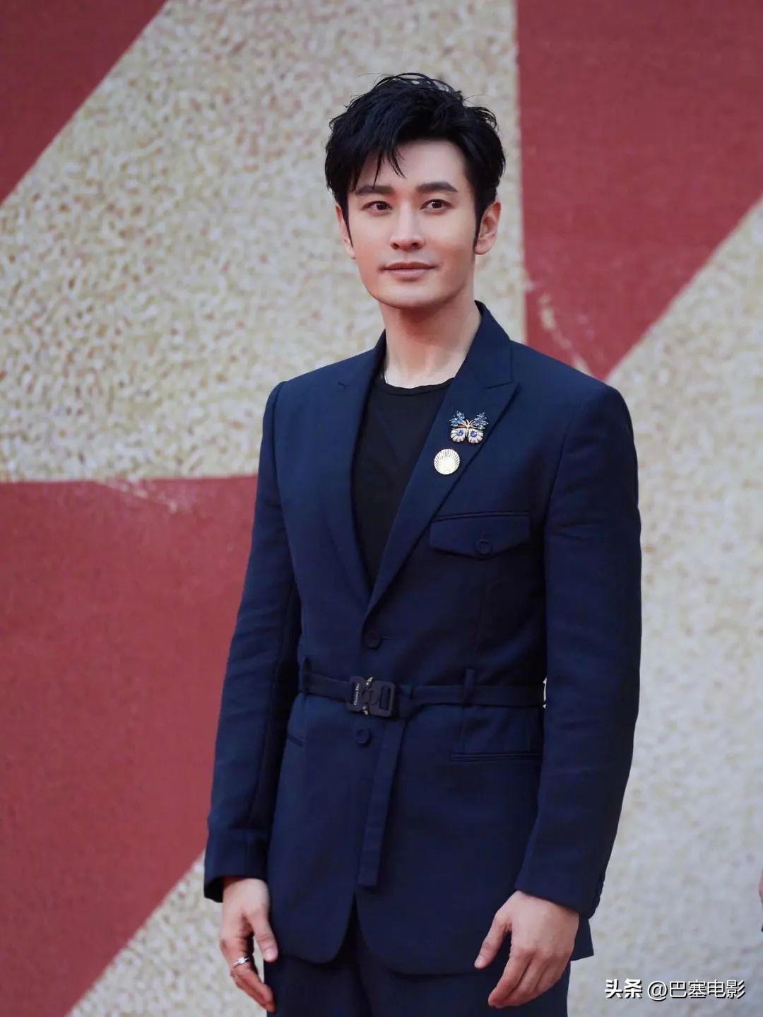 杨颖的资产到底有多少,杨颖现在有钱吗