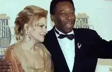 球王贝利弥留之际,球王贝利停止化疗